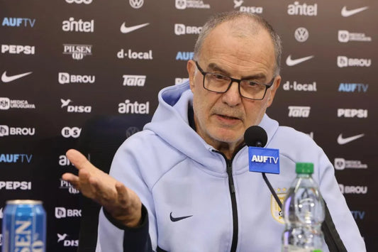 BIELSA EXPLICÓ POR QUÉ NO SE JUGÓ PARTIDO DESPEDIDA Y HABLÓ DE LA AUSENCIA DE NÁNDEZ