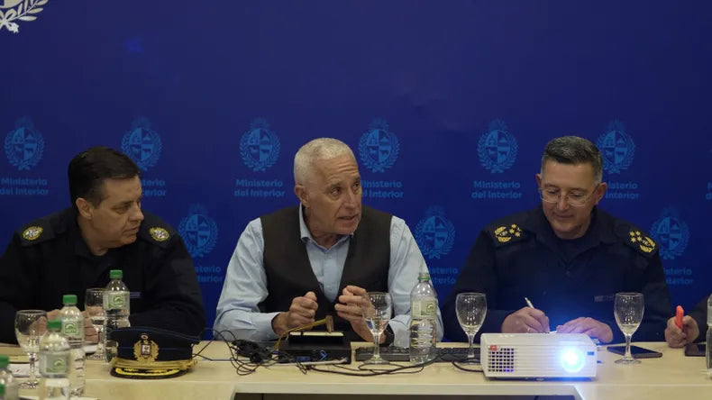 MINISTRO CARLOS NEGRO DIJO EN CONFERENCIA DE PRENSA QUE LOS HOMICIDIOS DEL "PICO DE VIOLENCIA" SE DEBIERON A "CONFLICTOS ENTRE GRUPOS CRIMINALES"