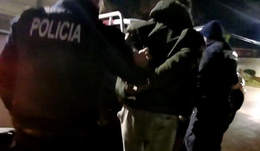LA POLICÍA DETUVO A DOS HOMBRES QUE ROBARON UNA CAJA FUERTE EN UN COMERCIO DE OMBÚES DE LAVALLE
