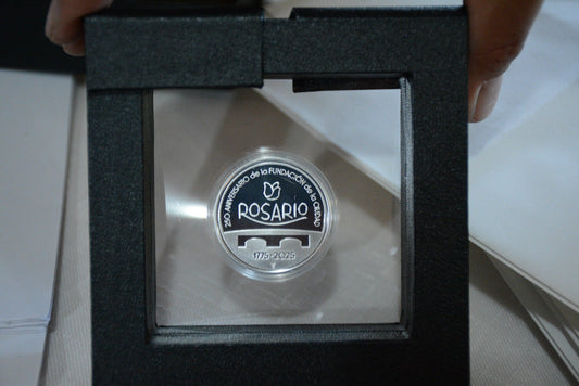 SE PRESENTÓ MONEDA CONMEMORATIVA A LOS 250 AÑOS DE LA CIUDAD DE ROSARIO