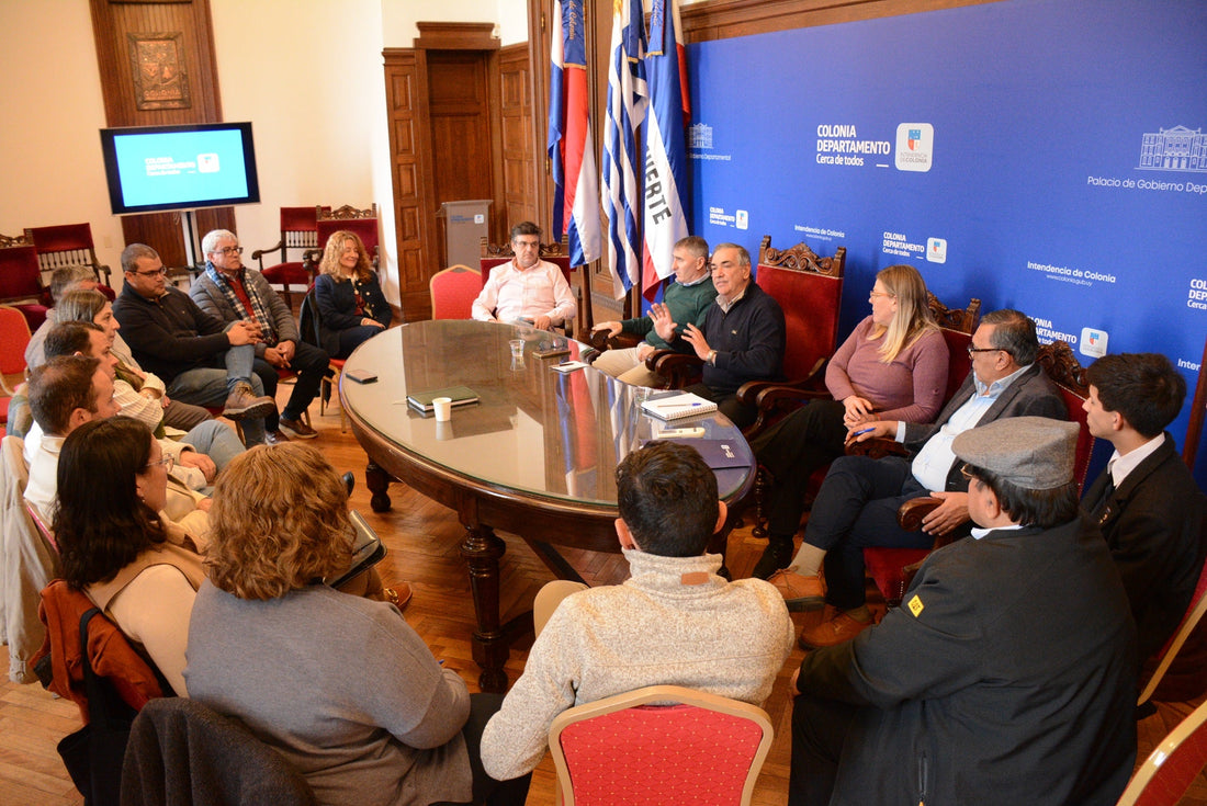 EL INTENDENTE DE COLONIA REALIZÓ REUNIÓN DE TRABAJO CON ALCALDES DE TODO EL DEPARTAMENTO