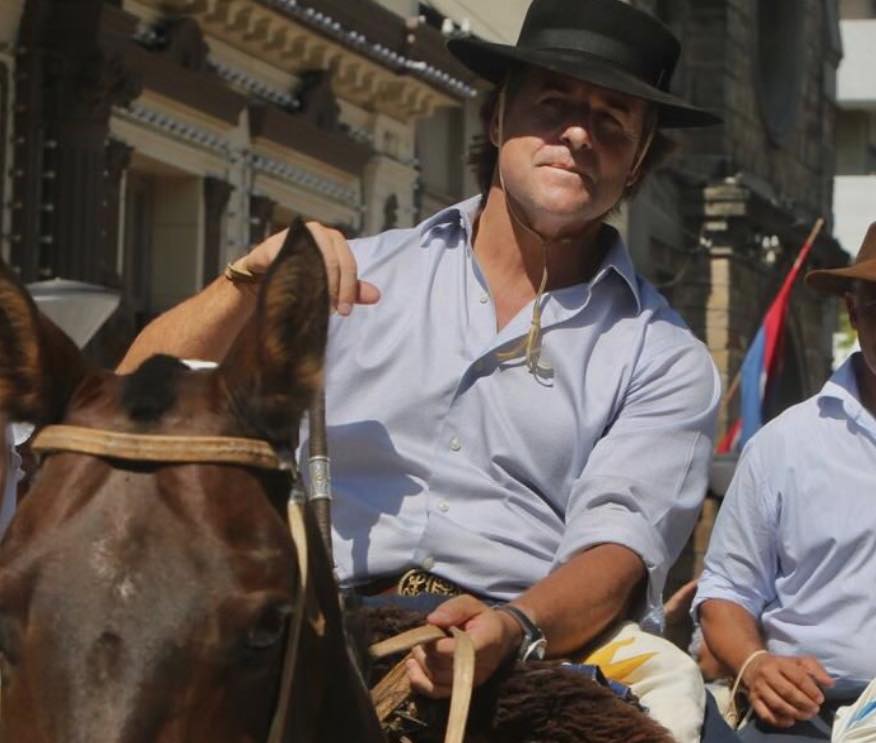 LACALLE POU SUFRIÓ VARIOS TRAUMATISMOS AL ACCIDENTARSE CON UN CABALLO