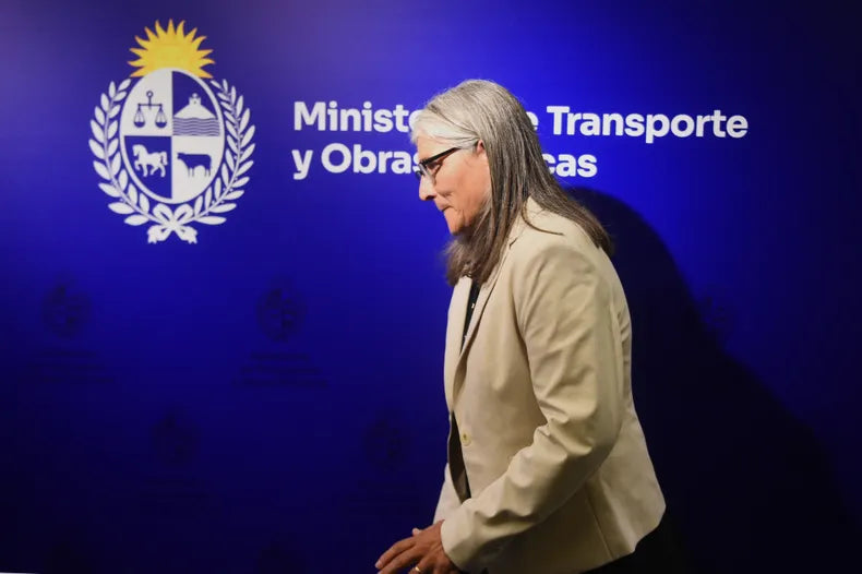 MINISTRA DE TRANSPORTE Y OBRAS PÚBLICAS DIJO QUE GUÍA DE CARGA ESTÁ EN DISEÑO Y QUE MONITOREAN LAS MOVILIZACIONES DE ESTE LUNES INFORMANDO AL PRESIDENTE