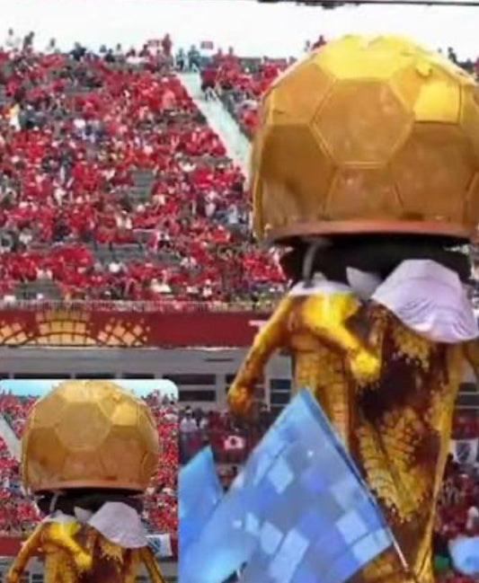 CANADÁ: COPA INFLABLE QUE FORMABA PARTE DE LA CEREMONIA INAUGURAL DEL MUNDIAL FALLÓ Y DEBIERON BAJARLA