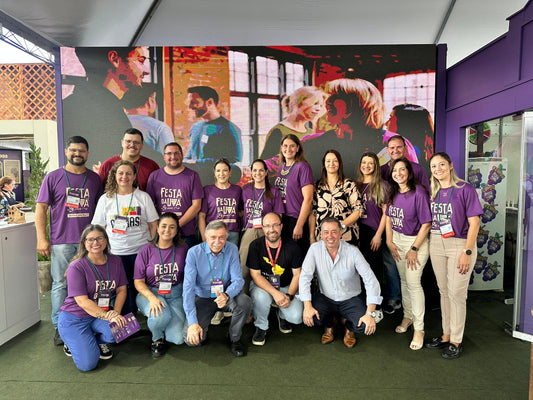 COLONIA PARTICIPÓ EN LA FESTA NACIONAL DA UVA Y SE "HERMANÓ" CON CAXÍAS DO SUL