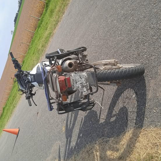 BRISAS DEL PLATA: CONDUCTORA DE UNA MOTO PERDIÓ LA VIDA TRAS IMPACTAR CONTRA UN PUENTE